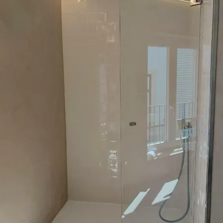 아파트 Charm Discovery Aurea 71 *